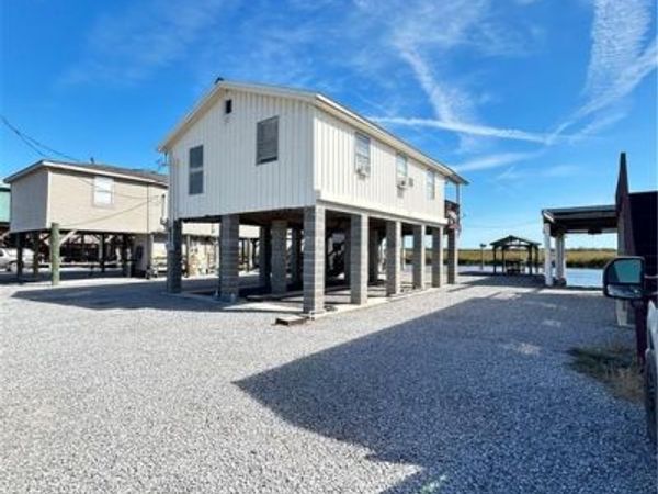 515 MARTIN Lane, Port Sulphur, LA 70083