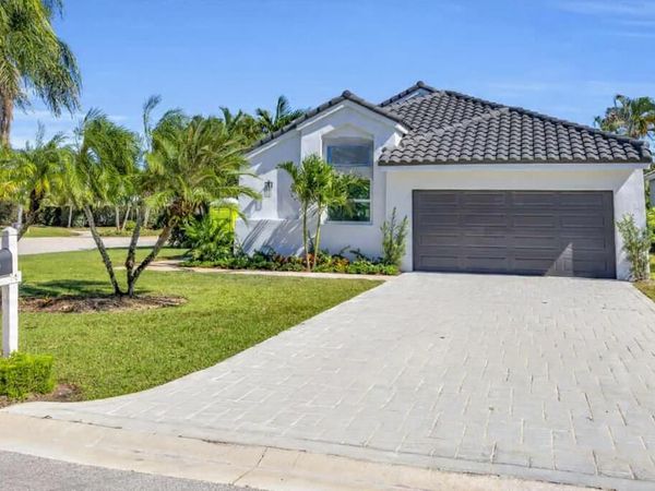 13878 Palm Grove Place, Palm Beach Gardens, FL 33418