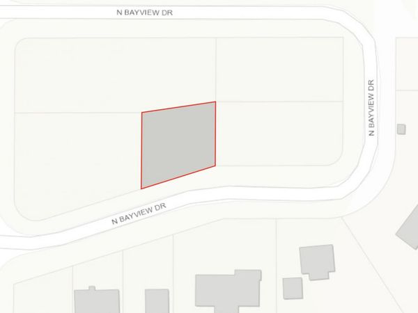 41270 N Bayview Drive, Antioch, IL 60002