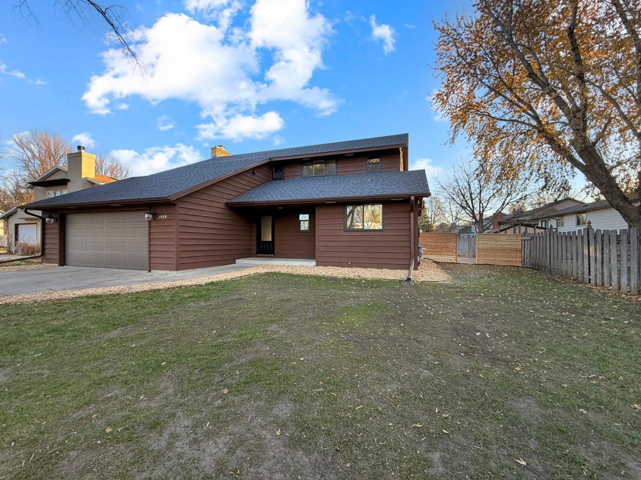 2939 Maple Street N, Fargo, ND 58102 Main Photo