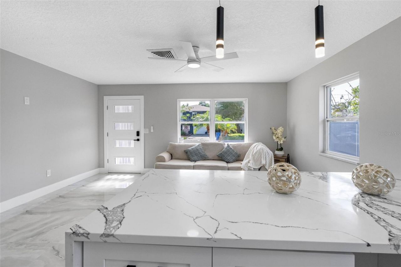 1861 Shore Acres Boulevard Ne, Saint Petersburg, FL 33703 Photo