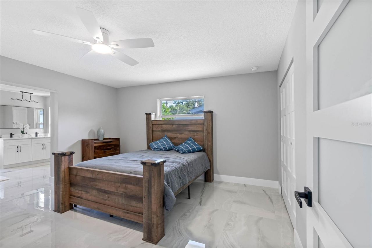 1861 Shore Acres Boulevard Ne, Saint Petersburg, FL 33703 Photo