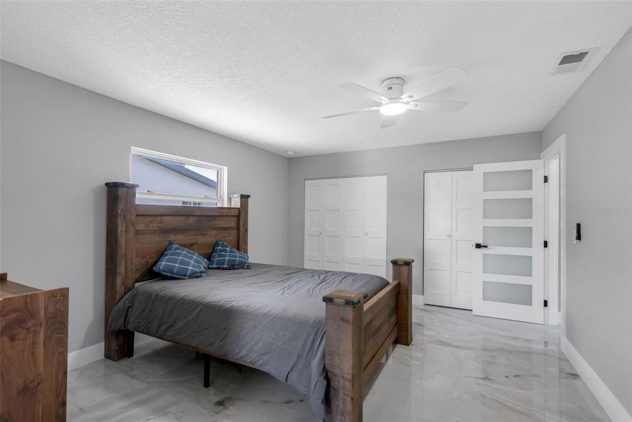 1861 Shore Acres Boulevard Ne, Saint Petersburg, FL 33703 Photo