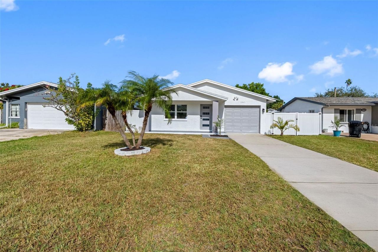 1861 Shore Acres Boulevard Ne, Saint Petersburg, FL 33703 Photo