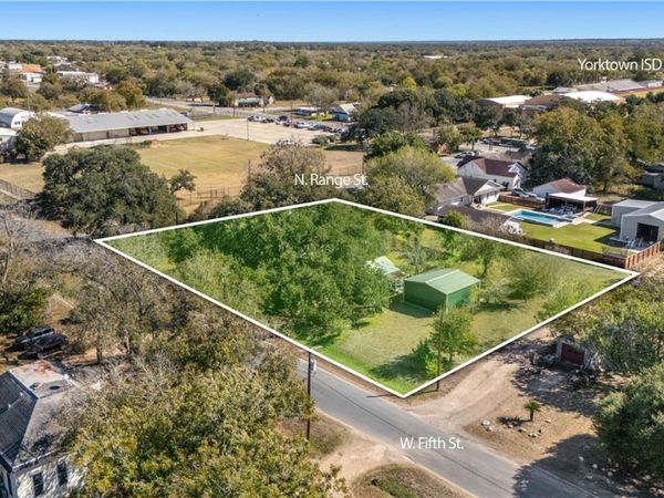 141 North Range St. , Yorktown, TX 78164