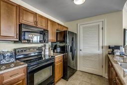 8121 Amalfi Pl. photo 4