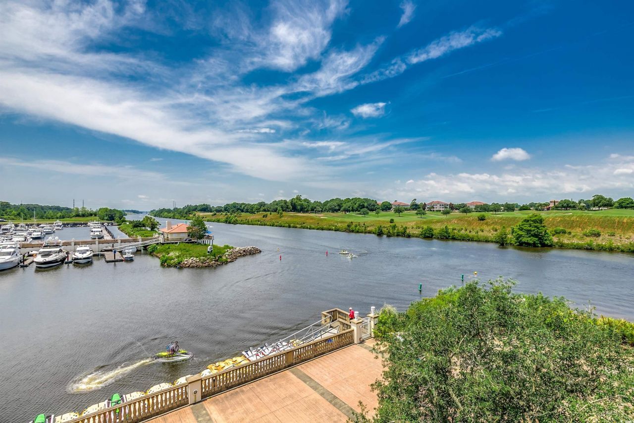 8121 Amalfi Pl. Photo 31