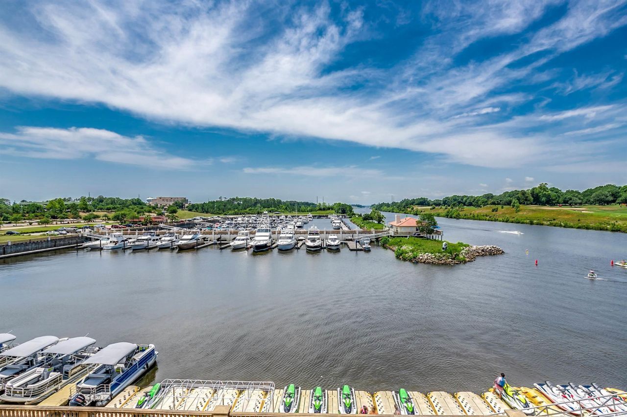 8121 Amalfi Pl. Photo 33