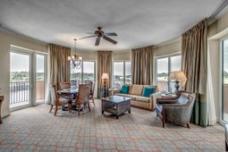 8121 Amalfi Pl. photo 4