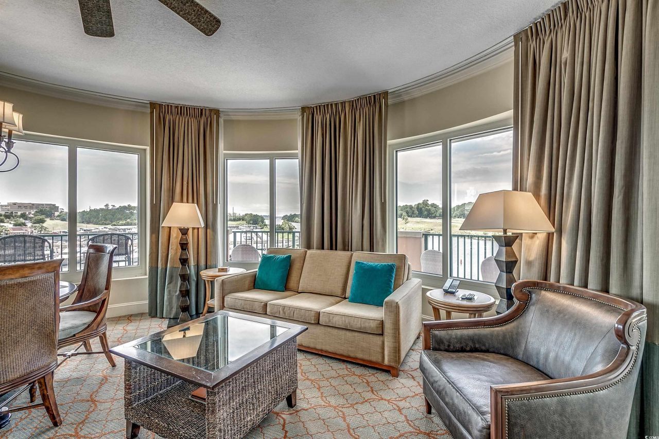 8121 Amalfi Pl. Photo 9