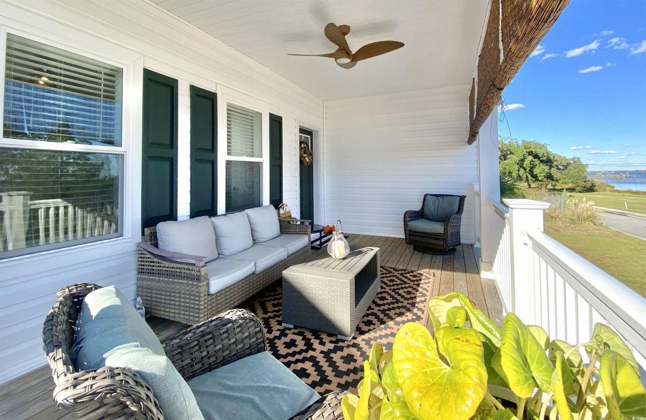 2664 Seaport Circle Photo 4