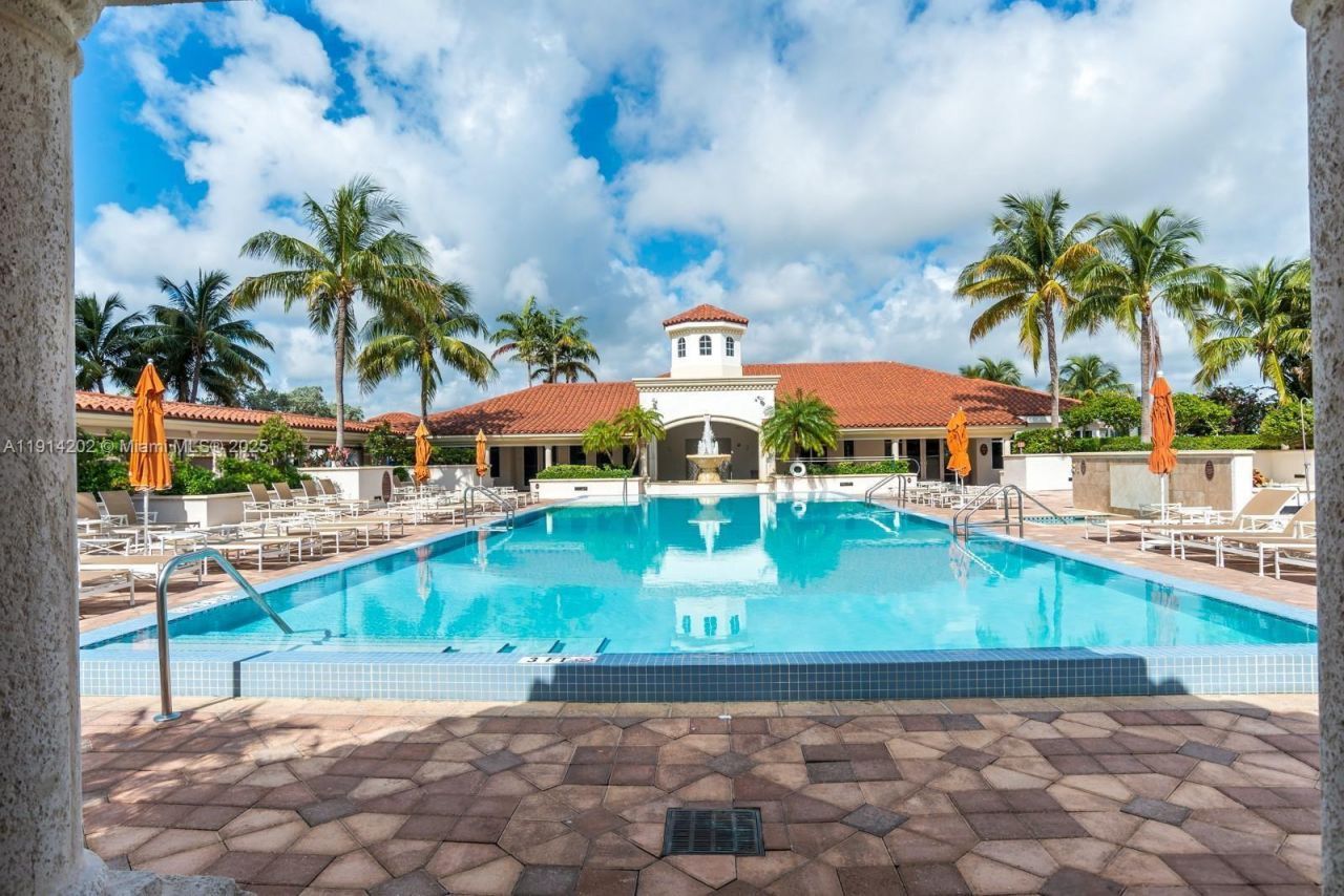 19900 E Country Club Dr, Unit 1214, Aventura, FL 33180 Photo