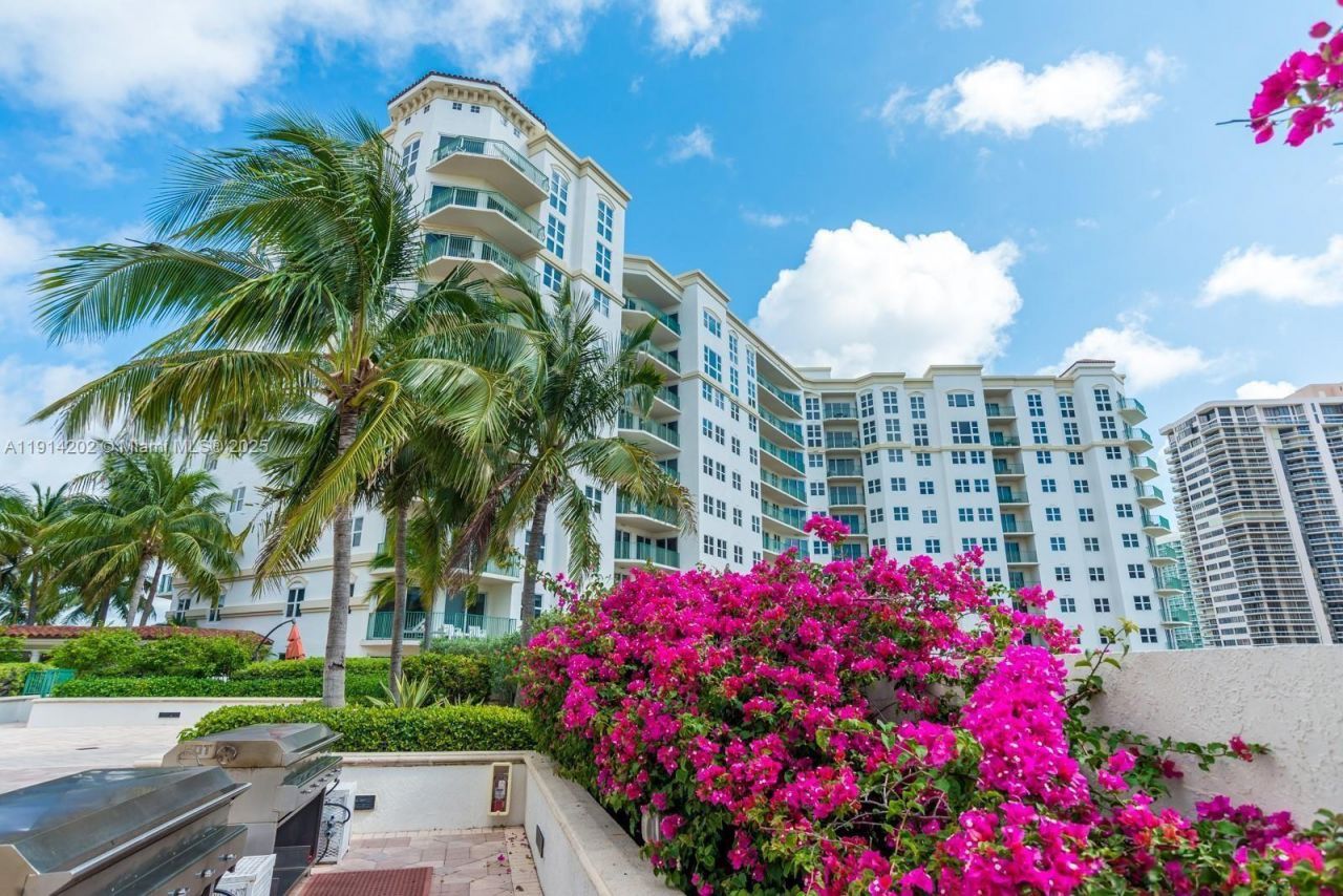 19900 E Country Club Dr, Unit 1214, Aventura, FL 33180 Photo