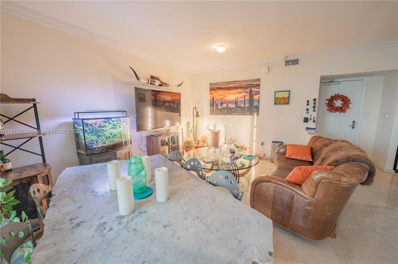 19900 E Country Club Dr, Unit 1214, Aventura, FL 33180 Photo