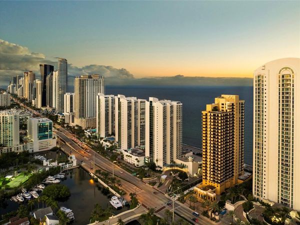 16275 Collins Ave, Unit UPH1, Sunny Isles Beach, FL 33160