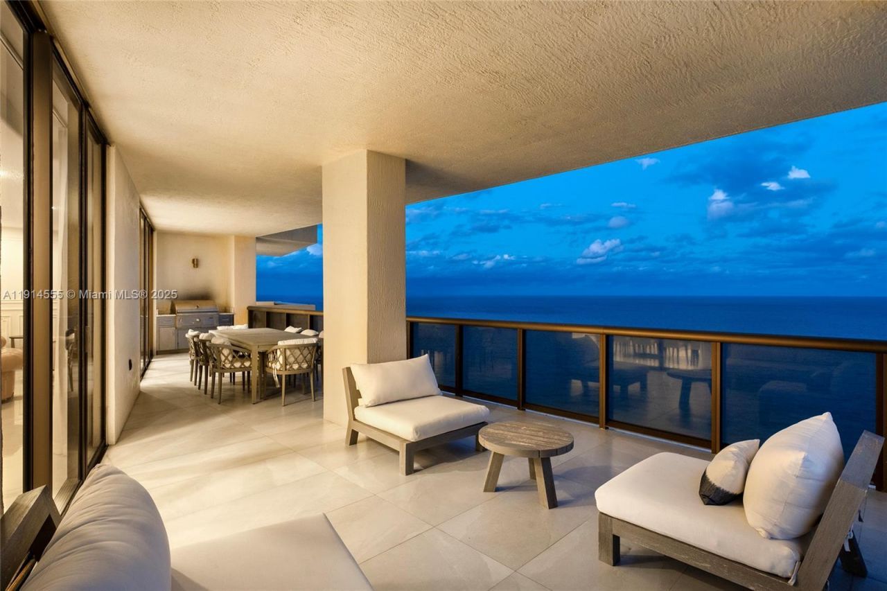 16275 Collins Ave, Unit UPH1, Sunny Isles Beach, FL 33160 Photo