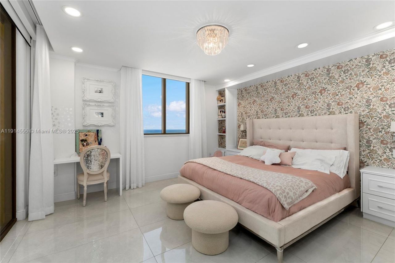 16275 Collins Ave, Unit UPH1, Sunny Isles Beach, FL 33160 Photo