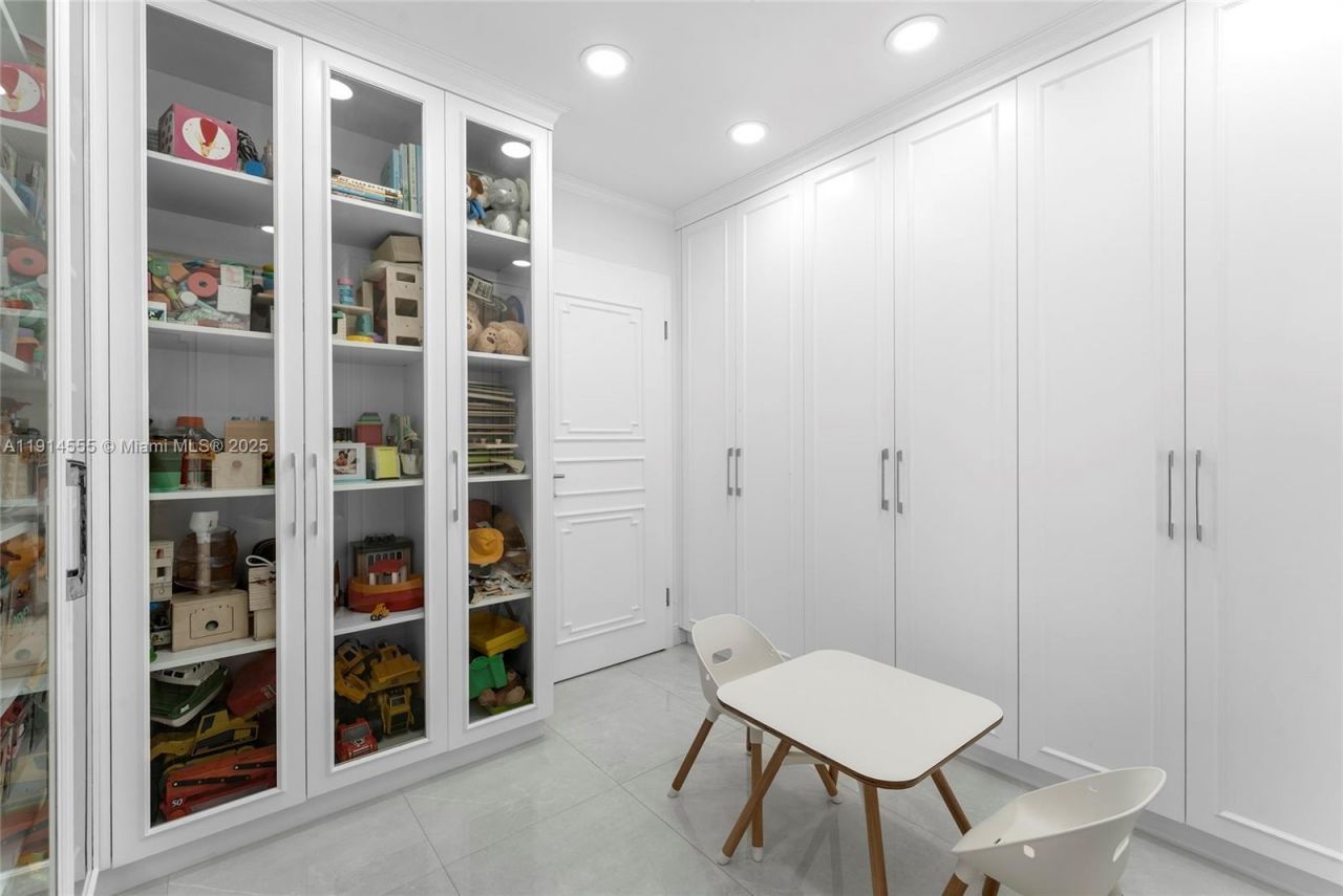 16275 Collins Ave, Unit UPH1, Sunny Isles Beach, FL 33160 Photo