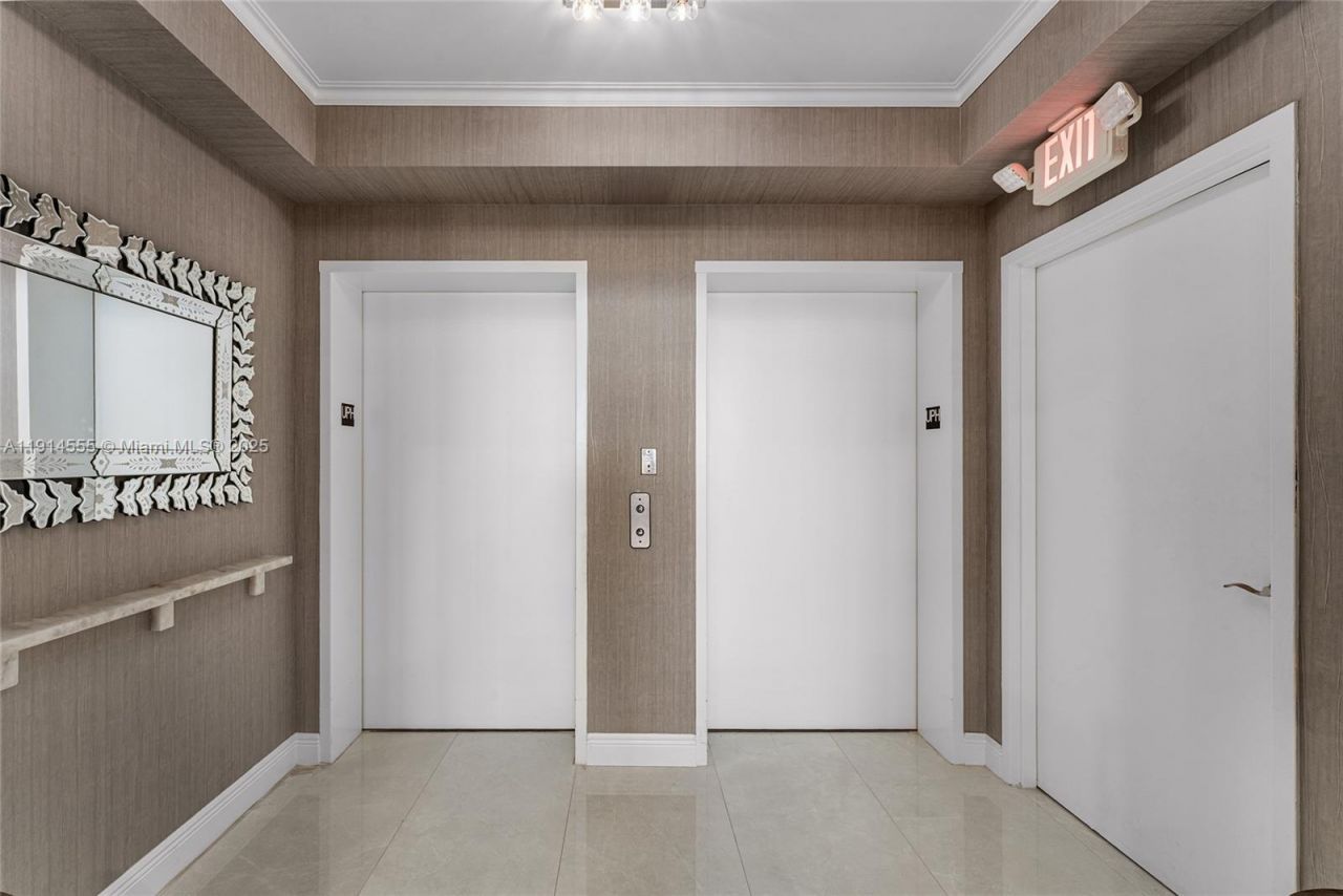 16275 Collins Ave, Unit UPH1, Sunny Isles Beach, FL 33160 Photo