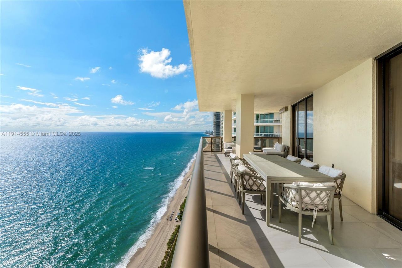 16275 Collins Ave, Unit UPH1, Sunny Isles Beach, FL 33160 Photo