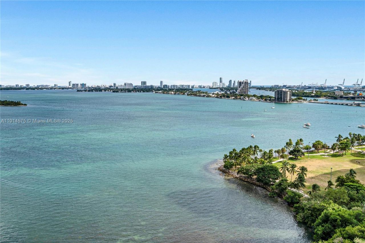 2020 N Bayshore Dr, Unit 1906, Miami, FL 33137 Photo