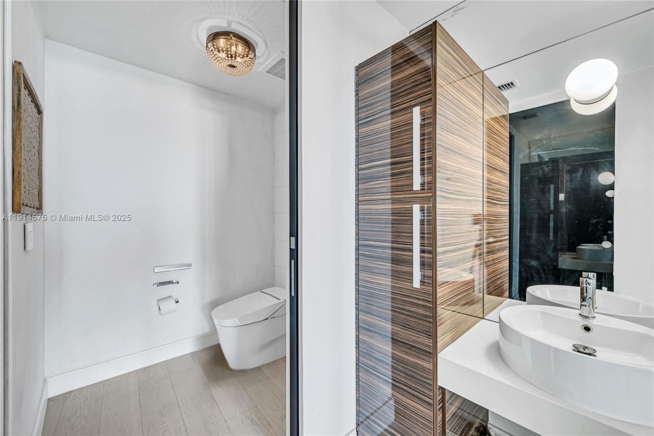 2020 N Bayshore Dr, Unit 1906, Miami, FL 33137 Photo