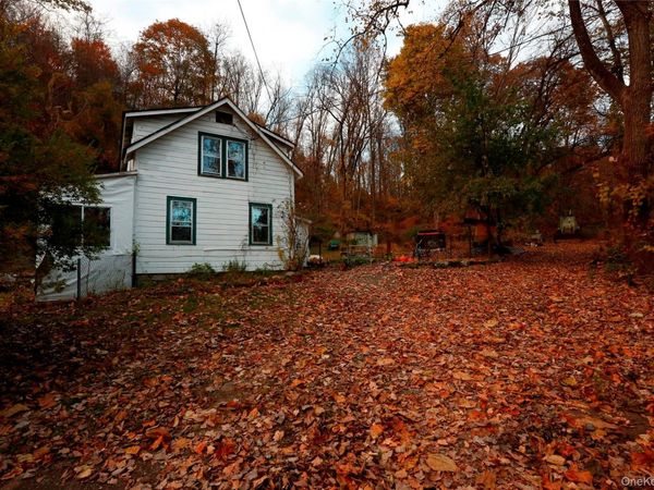 17 Hardenburgh Lane, Rosendale, NY 12472