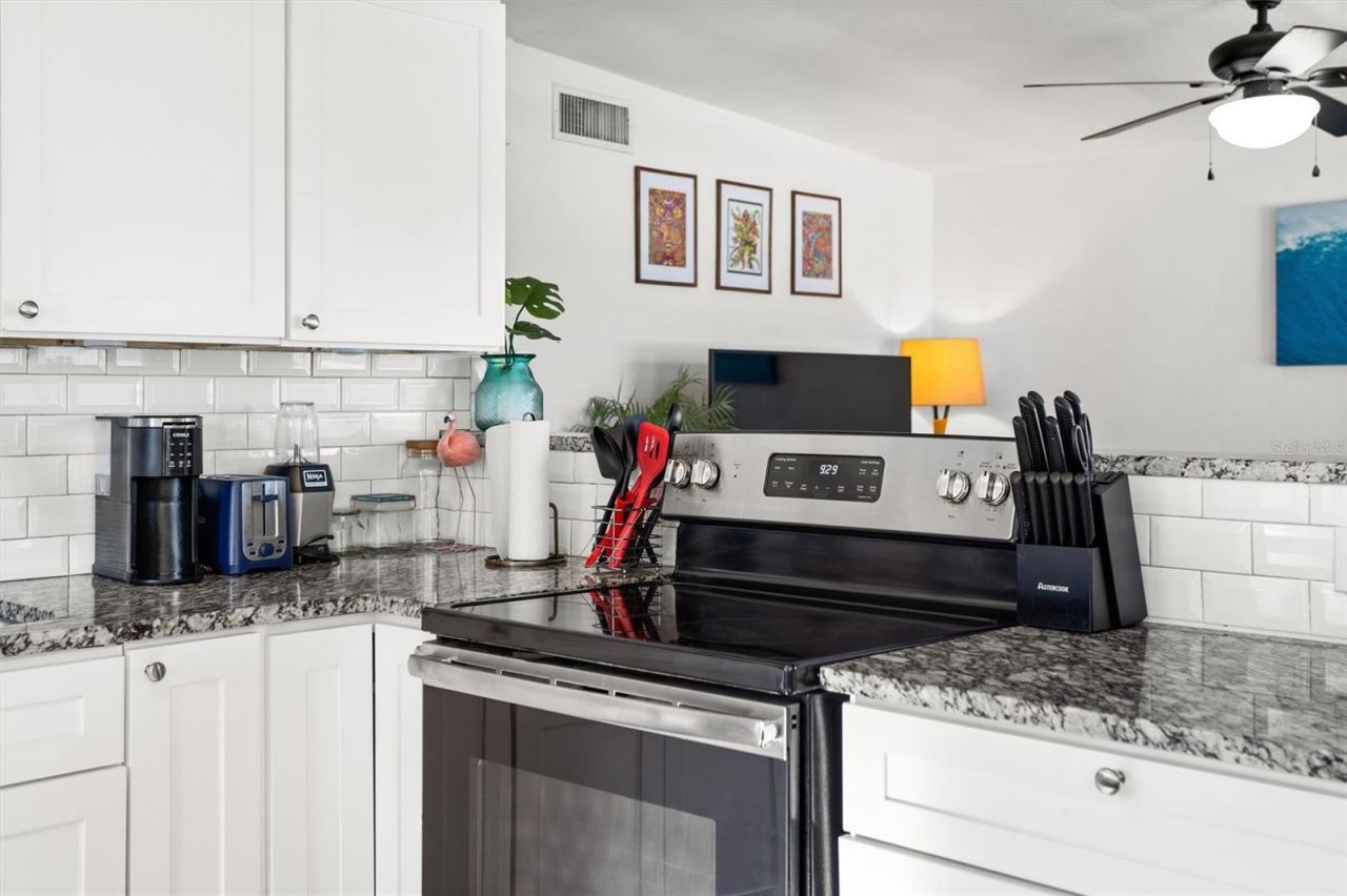 1018 55th Avenue N, Saint Petersburg, FL 33703 Photo