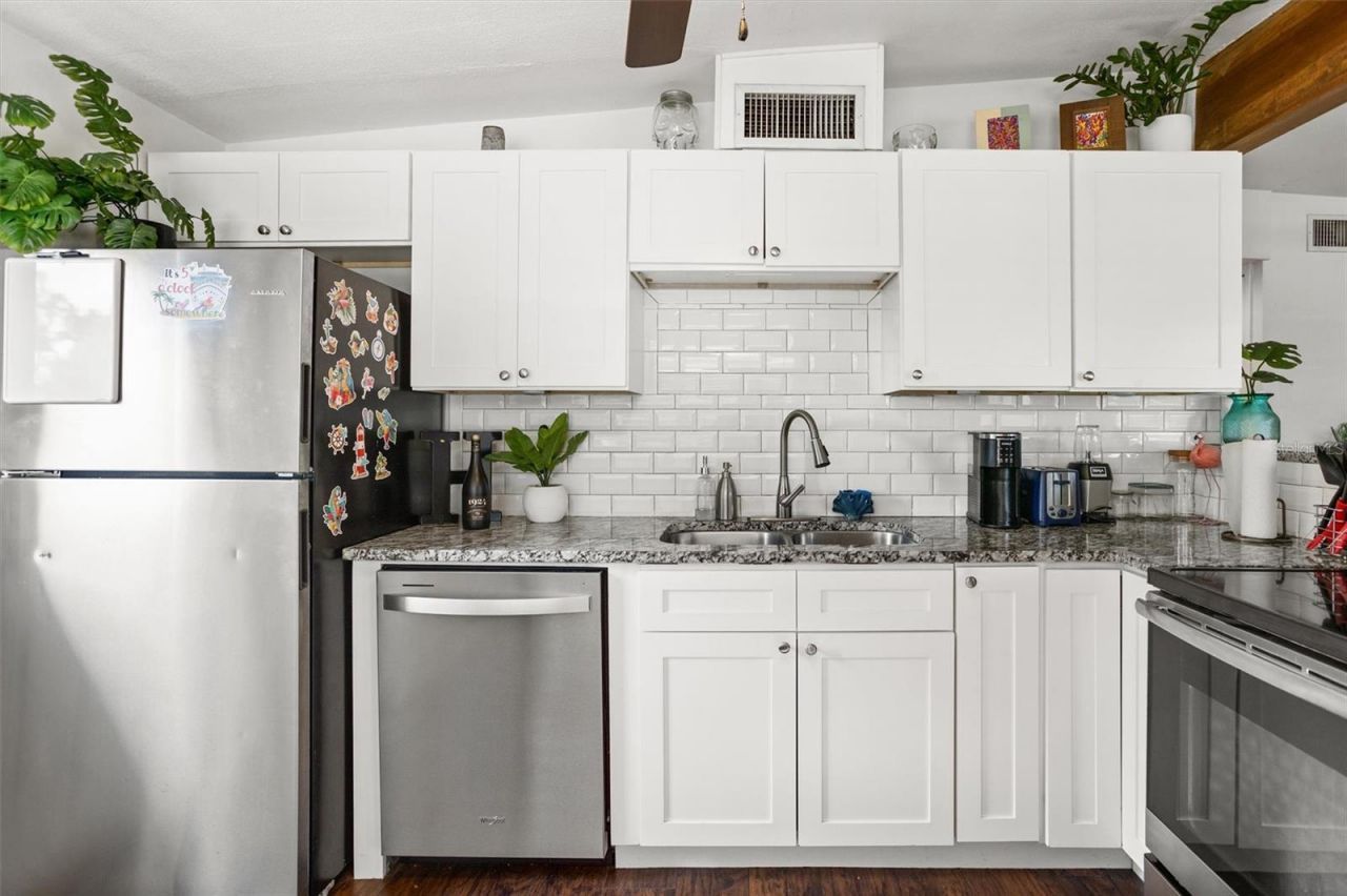 1018 55th Avenue N, Saint Petersburg, FL 33703 Photo