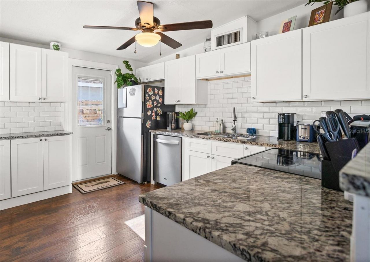 1018 55th Avenue N, Saint Petersburg, FL 33703 Photo