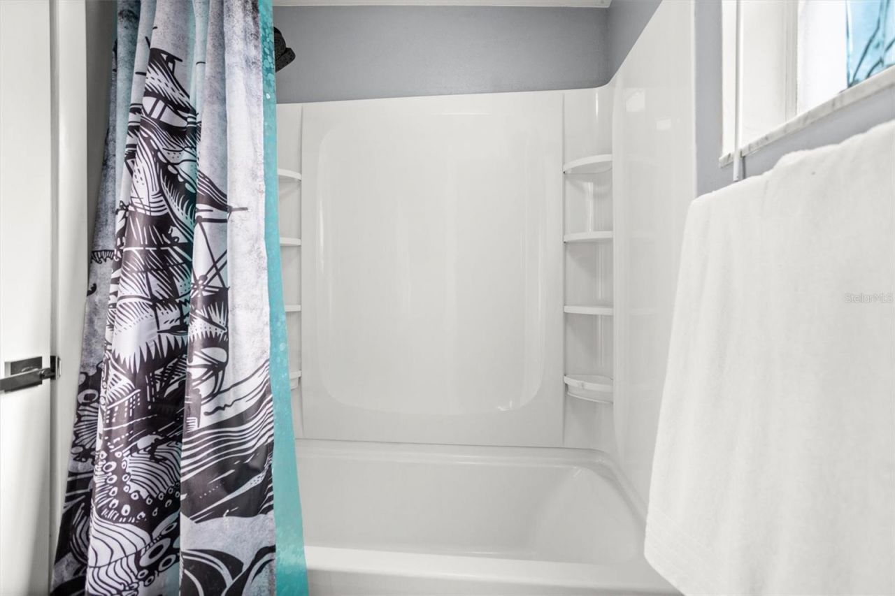 1018 55th Avenue N, Saint Petersburg, FL 33703 Photo