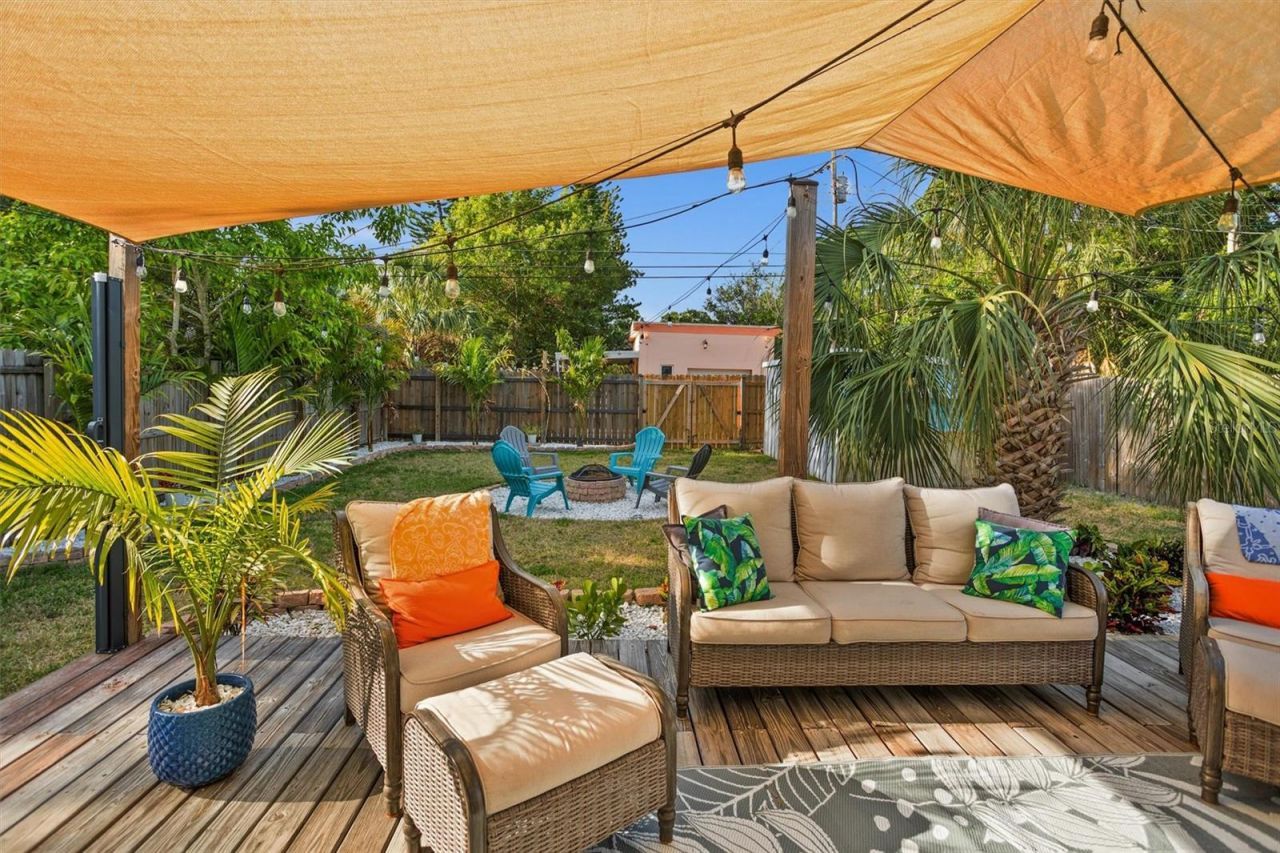 1018 55th Avenue N, Saint Petersburg, FL 33703 Photo