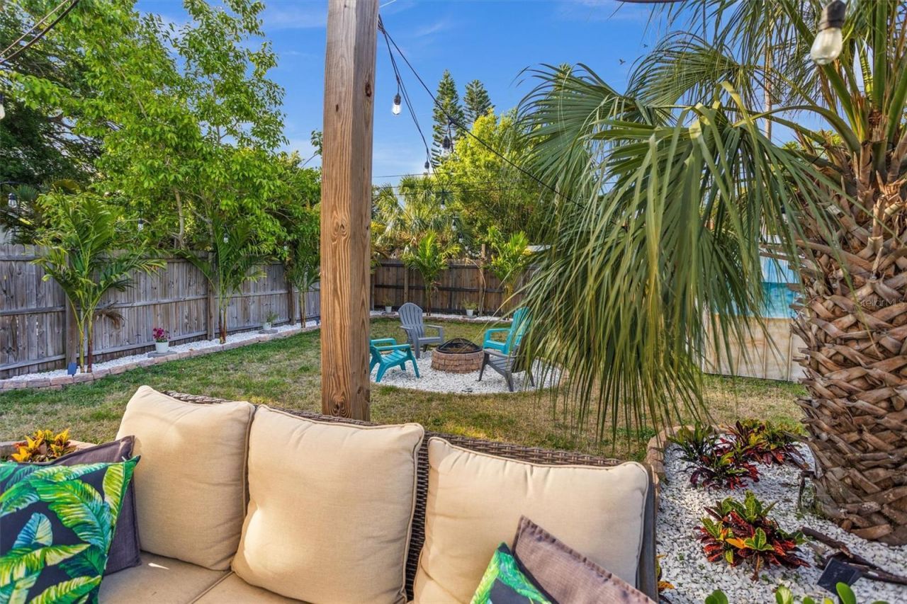 1018 55th Avenue N, Saint Petersburg, FL 33703 Photo