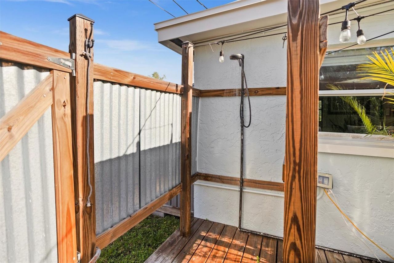 1018 55th Avenue N, Saint Petersburg, FL 33703 Photo