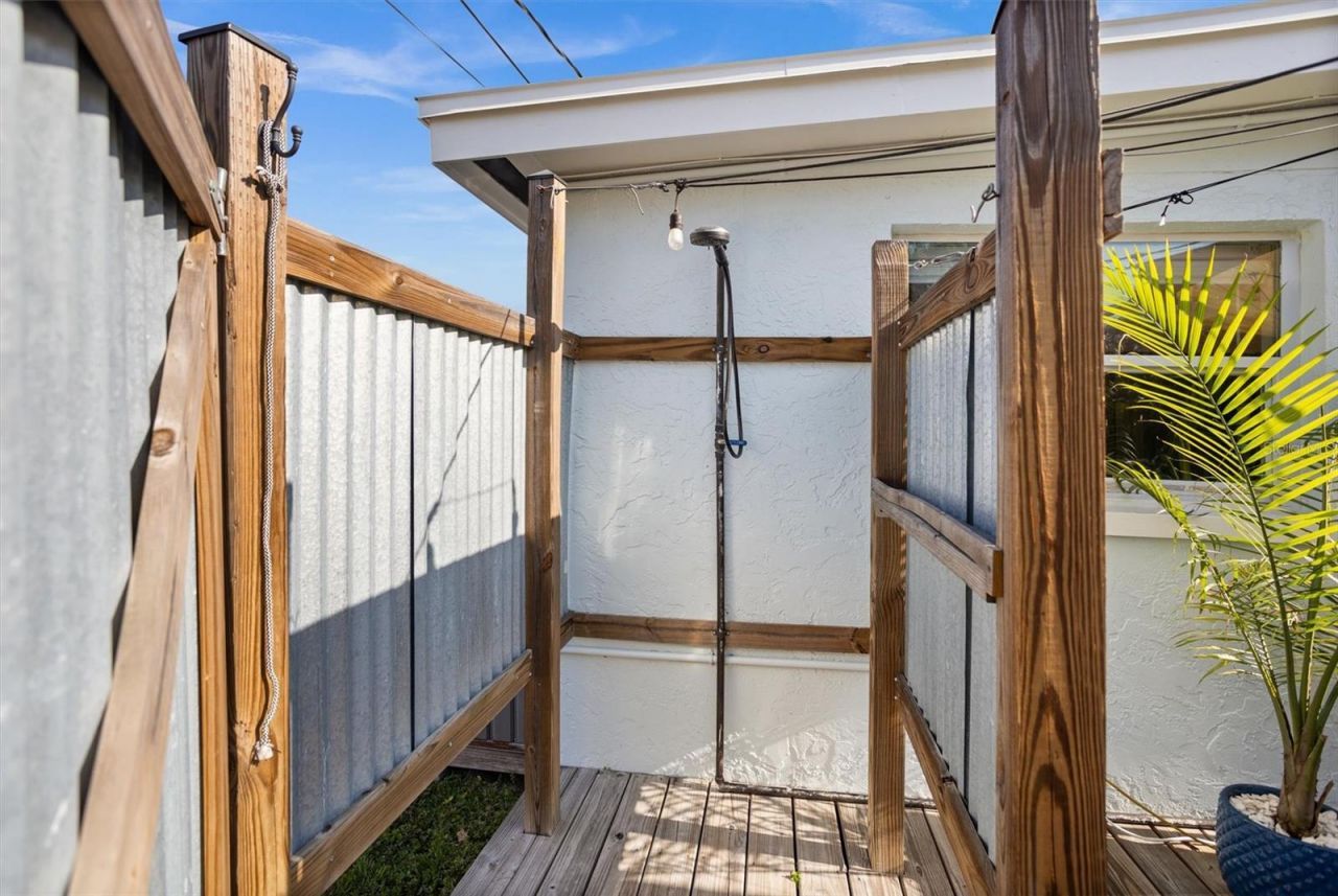 1018 55th Avenue N, Saint Petersburg, FL 33703 Photo