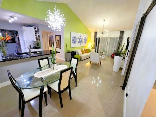 2600 S University Dr, Unit 229, Davie, FL 33328