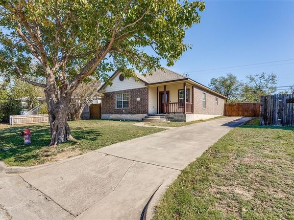 1732 Lawther Drive, River Oaks, TX 76114