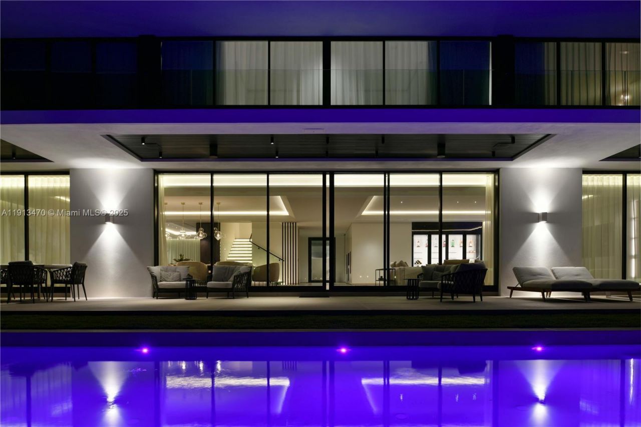 375 N Hibiscus Dr, Miami Beach, FL 33139 Photo