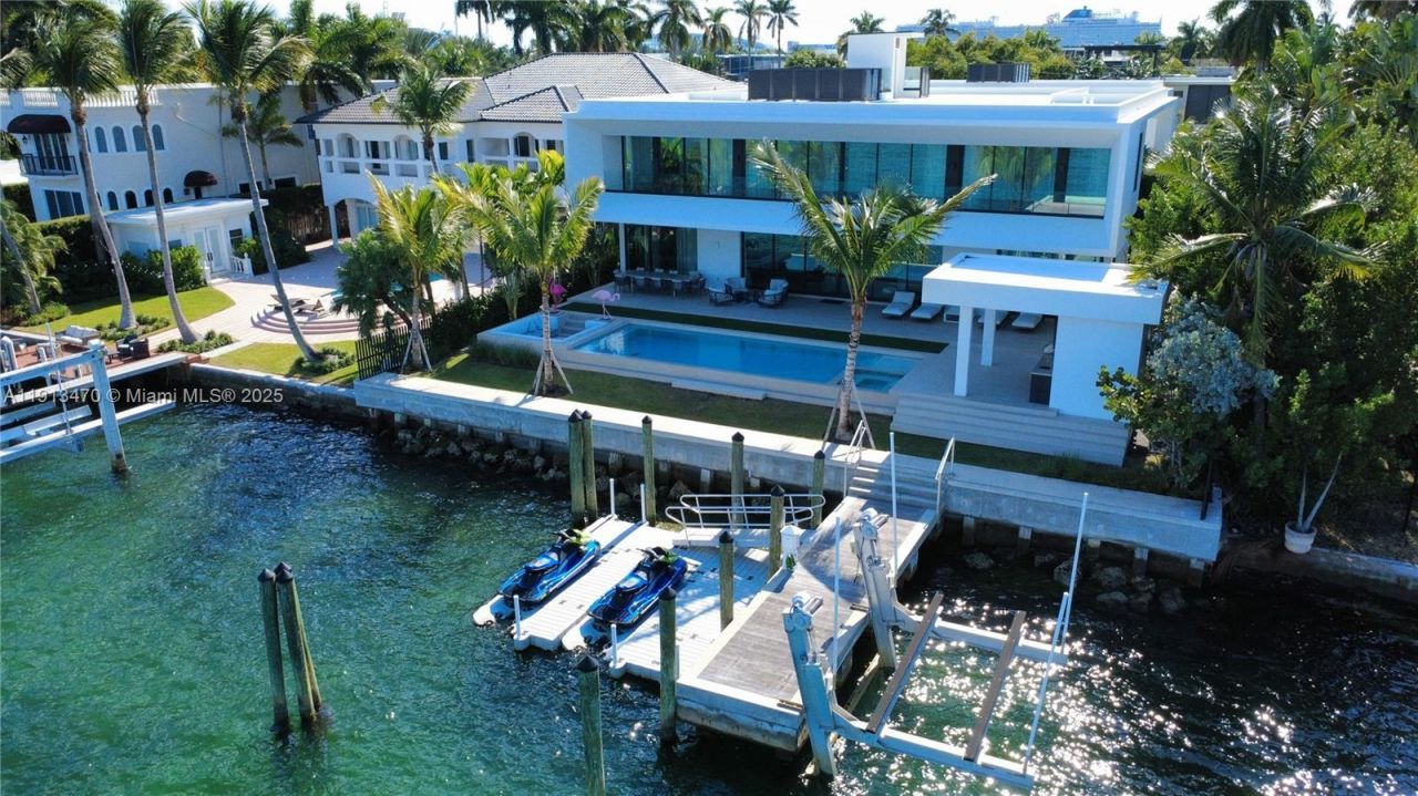 375 N Hibiscus Dr, Miami Beach, FL 33139 Photo