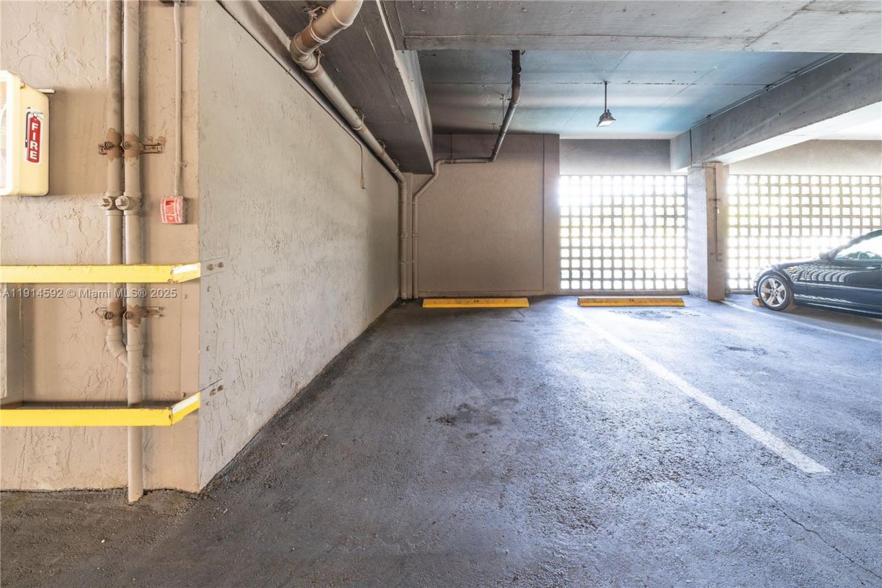 2600 Collins Ave, Unit 308, Miami Beach, FL 33140 Photo