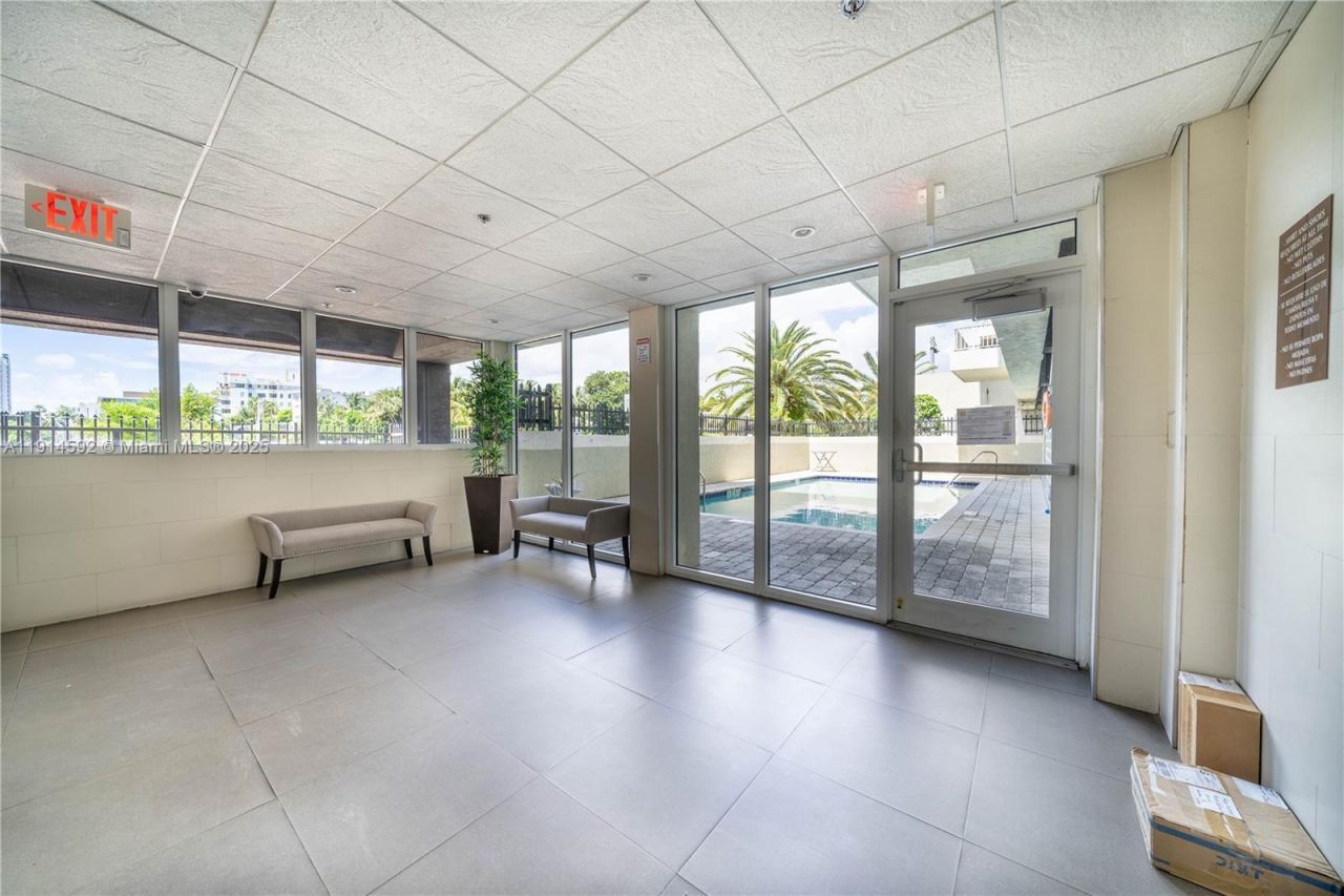 2600 Collins Ave, Unit 308, Miami Beach, FL 33140 Photo