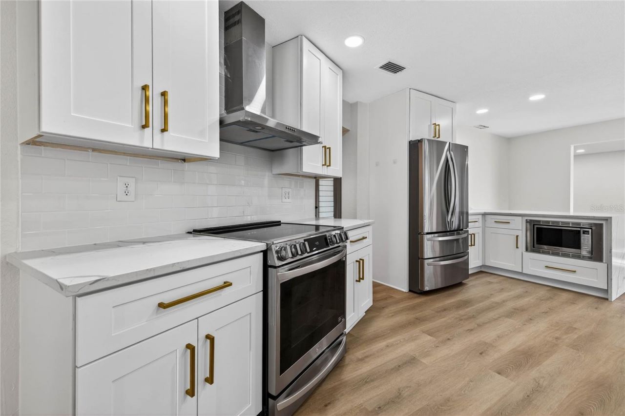 5833 25th Street S, Saint Petersburg, FL 33712 Photo