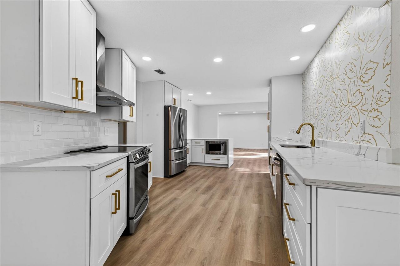 5833 25th Street S, Saint Petersburg, FL 33712 Photo