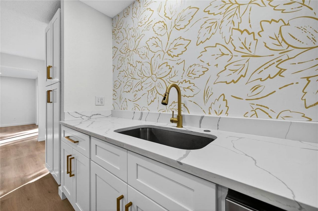 5833 25th Street S, Saint Petersburg, FL 33712 Photo