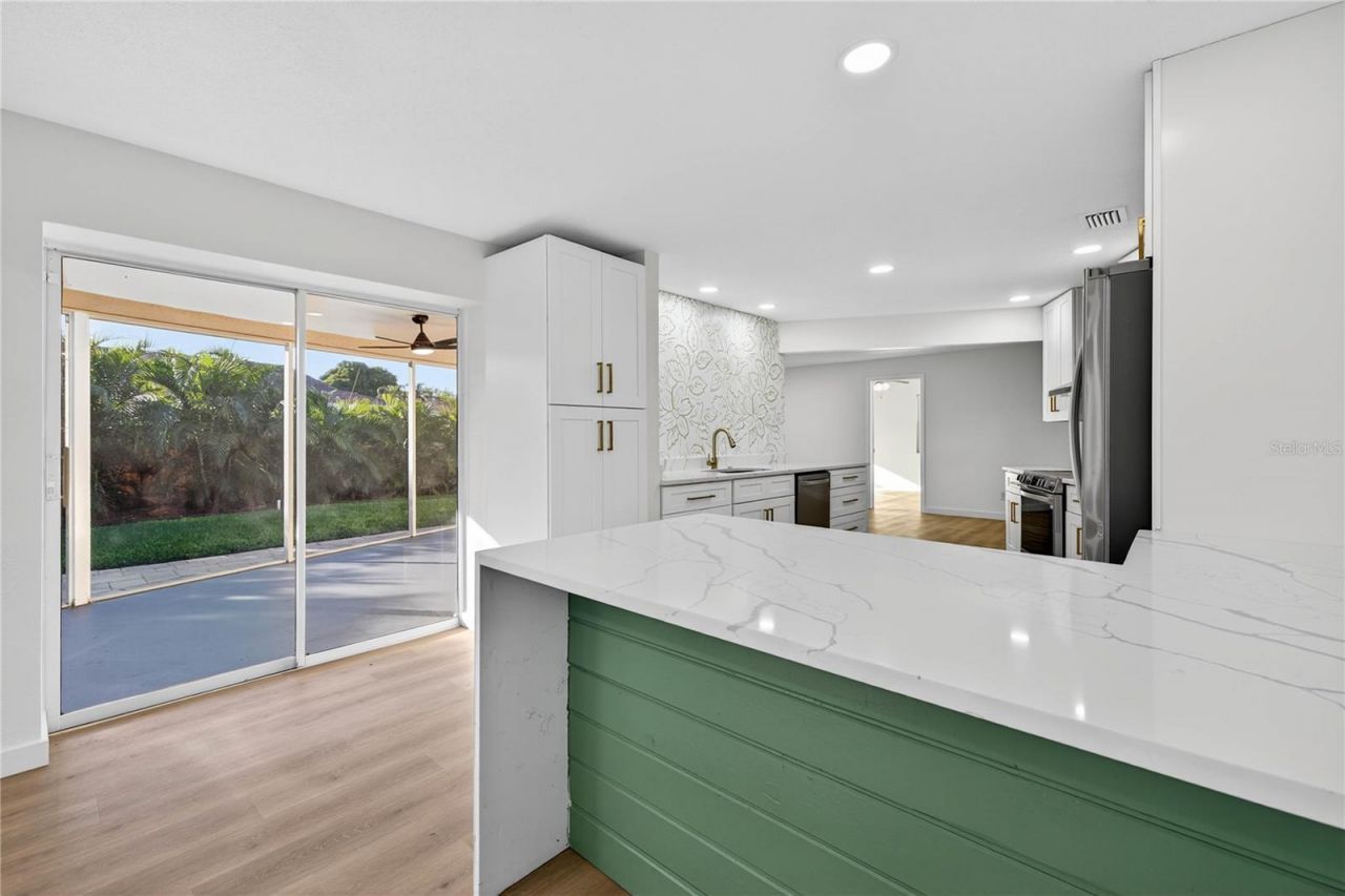 5833 25th Street S, Saint Petersburg, FL 33712 Photo