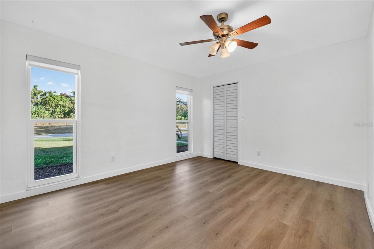 5833 25th Street S, Saint Petersburg, FL 33712 Photo