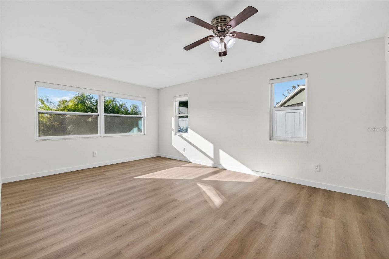 5833 25th Street S, Saint Petersburg, FL 33712 Photo