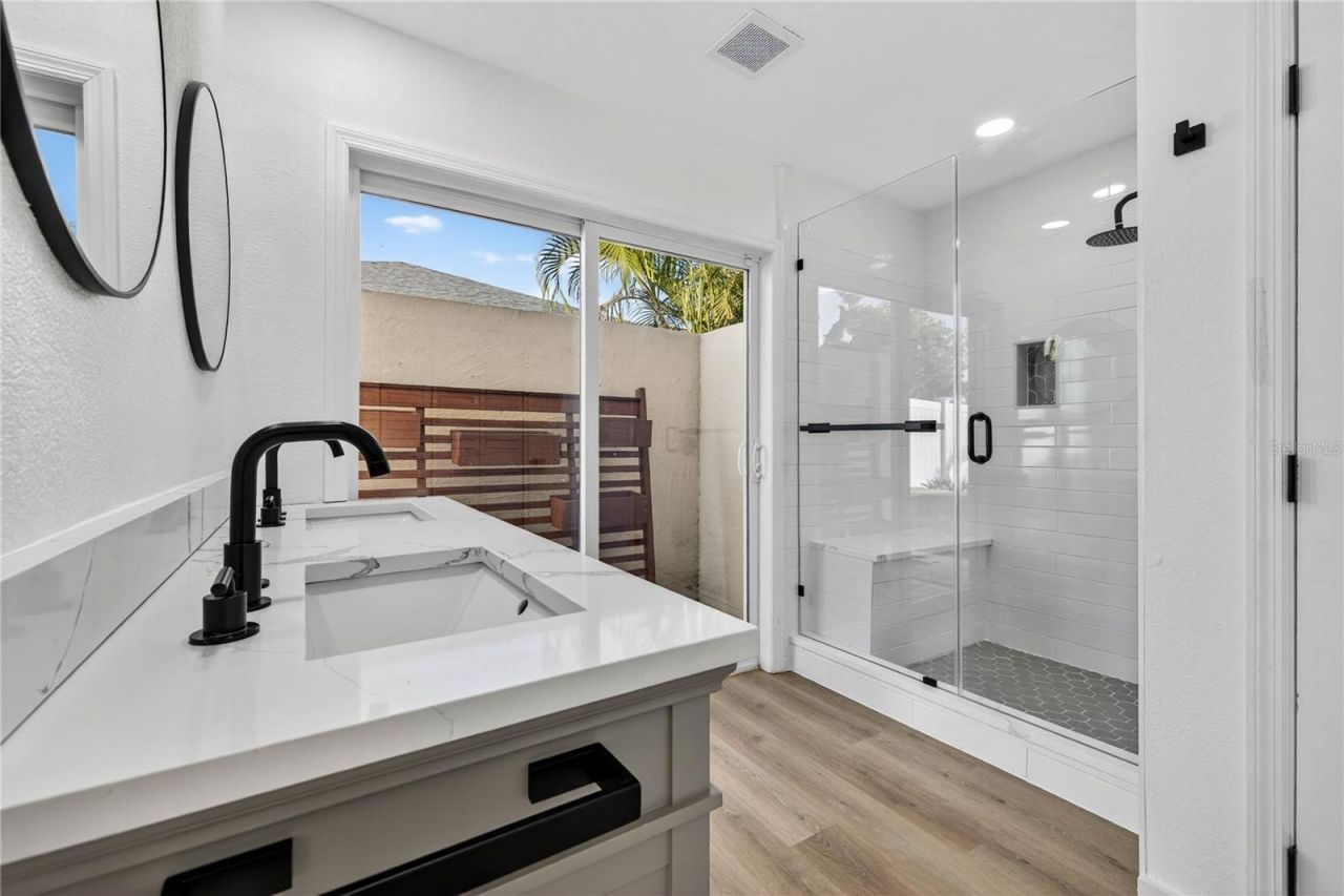 5833 25th Street S, Saint Petersburg, FL 33712 Photo