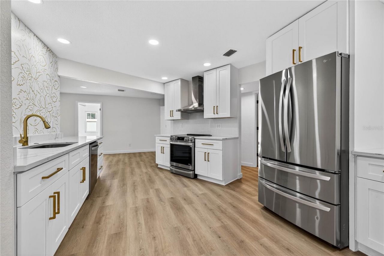 5833 25th Street S, Saint Petersburg, FL 33712 Photo