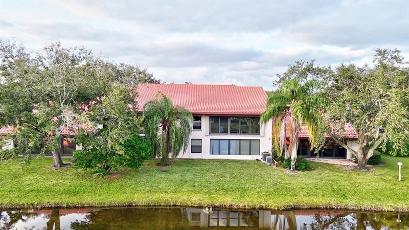 6040 SE Martinique Dr, Unit 201, Stuart, FL 34997 Photo